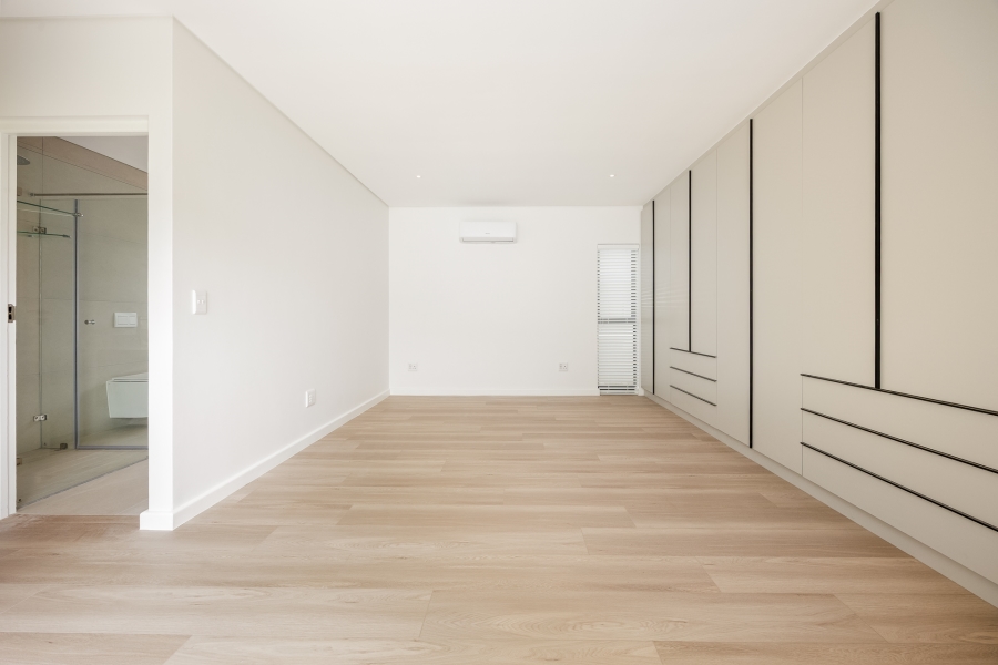 5 Bedroom Property for Sale in Mount Royal Golf Estate Western Cape